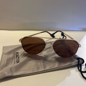 Kenneth Cole Reaction Aviator Sunglasses 59-15-145 Gold Frame w-pouch